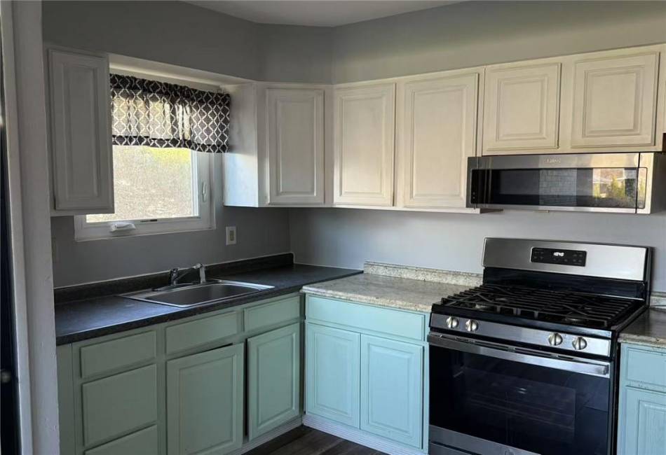 24 Nadal Place, Staten Island, New York 10314, 4 Bedrooms Bedrooms, ,2 BathroomsBathrooms,Residential,For Sale,Nadal,490203