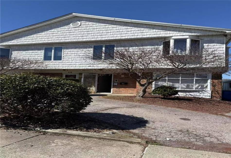 24 Nadal Place, Staten Island, New York 10314, 4 Bedrooms Bedrooms, ,2 BathroomsBathrooms,Residential,For Sale,Nadal,490203