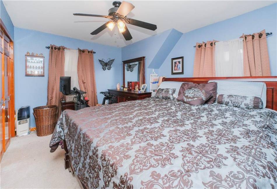 297 Burbank Avenue, Staten Island, New York 10306, 2 Bedrooms Bedrooms, ,2 BathroomsBathrooms,Residential,For Sale,Burbank,490210