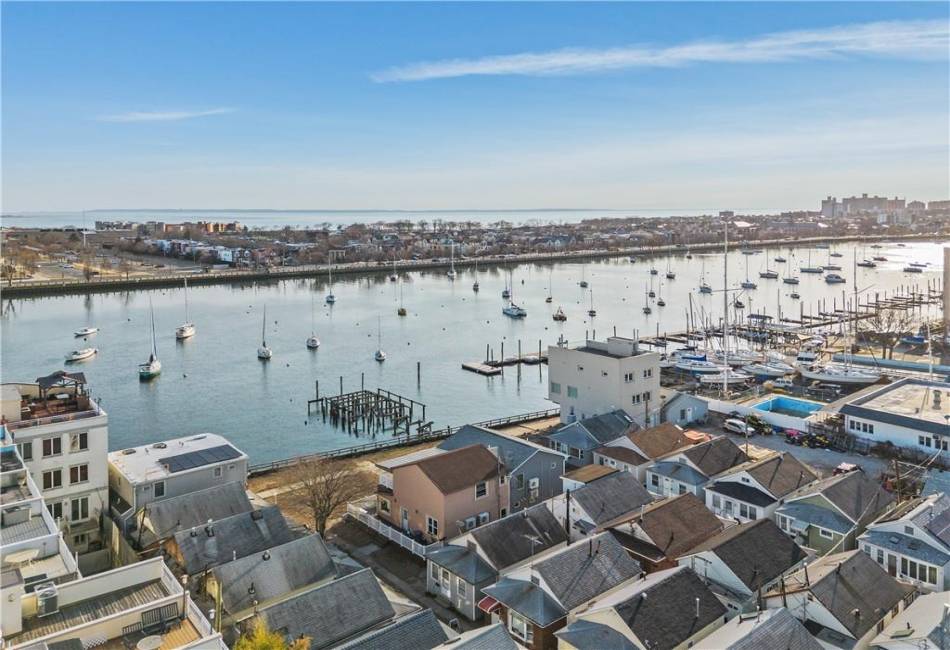 28 Bogardus Street, Brooklyn, New York 11235, 2 Bedrooms Bedrooms, ,1 BathroomBathrooms,Residential,For Sale,Bogardus,490194
