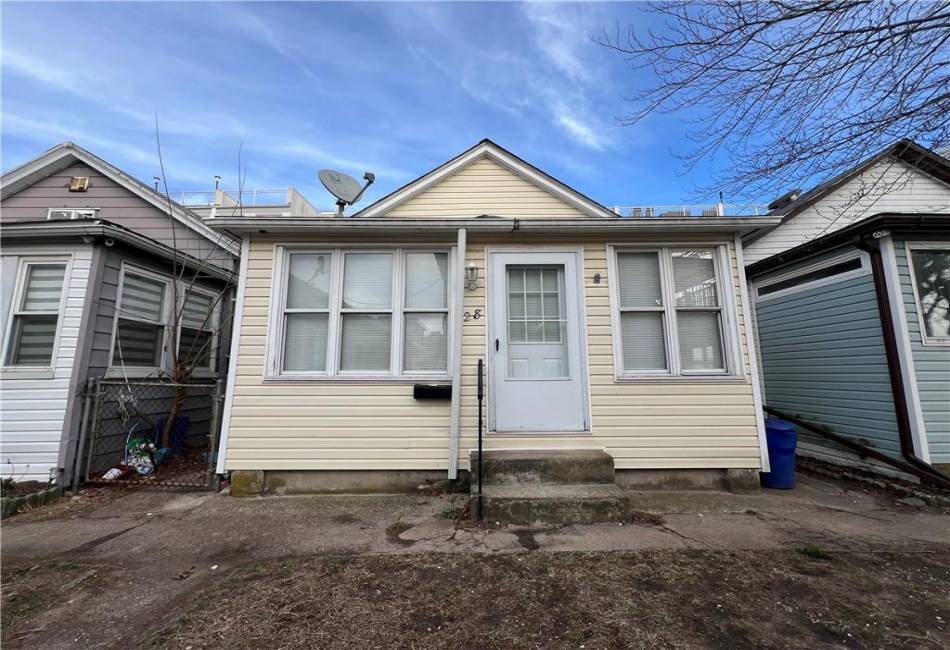 28 Bogardus Street, Brooklyn, New York 11235, 2 Bedrooms Bedrooms, ,1 BathroomBathrooms,Residential,For Sale,Bogardus,490194