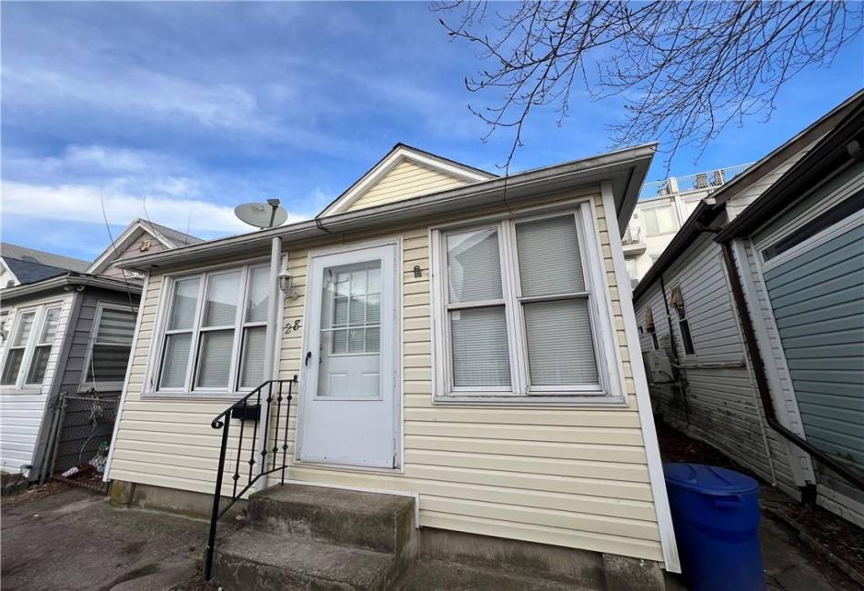 28 Bogardus Street, Brooklyn, New York 11235, 2 Bedrooms Bedrooms, ,1 BathroomBathrooms,Residential,For Sale,Bogardus,490194