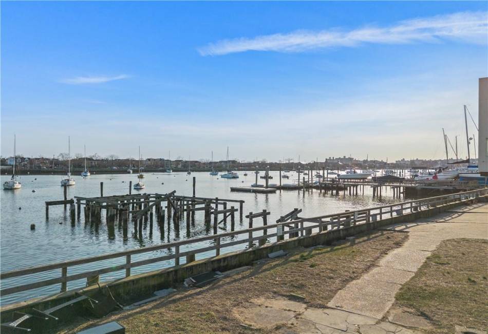 28 Bogardus Street, Brooklyn, New York 11235, 2 Bedrooms Bedrooms, ,1 BathroomBathrooms,Residential,For Sale,Bogardus,490194