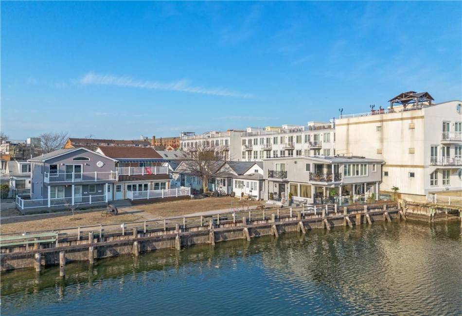 28 Bogardus Street, Brooklyn, New York 11235, 2 Bedrooms Bedrooms, ,1 BathroomBathrooms,Residential,For Sale,Bogardus,490194
