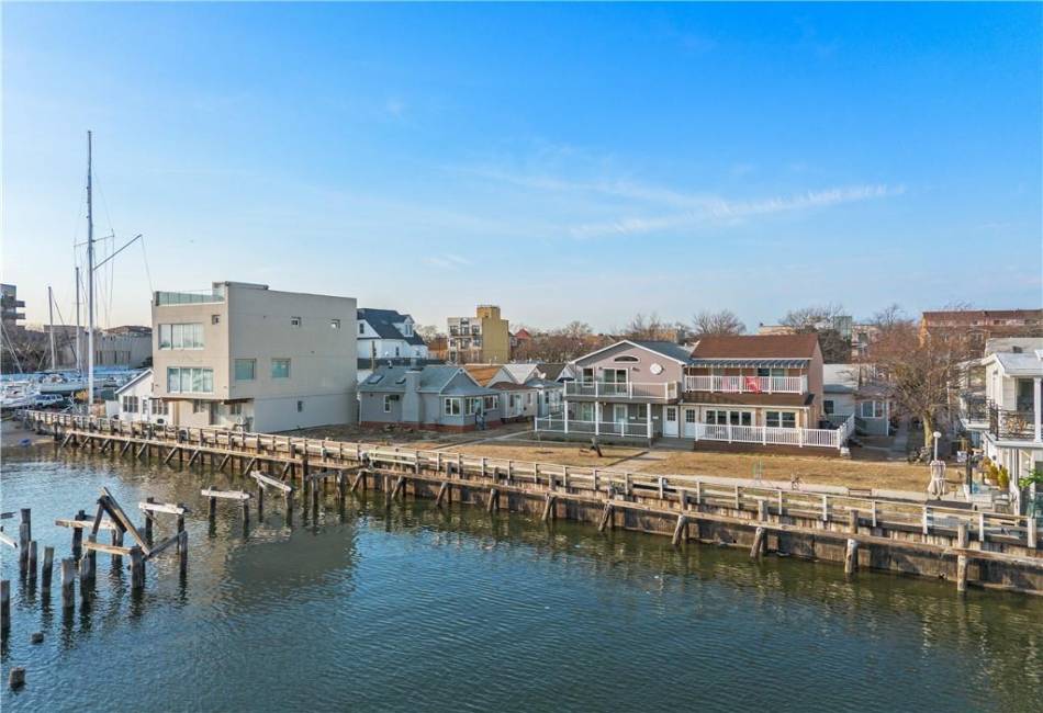28 Bogardus Street, Brooklyn, New York 11235, 2 Bedrooms Bedrooms, ,1 BathroomBathrooms,Residential,For Sale,Bogardus,490194