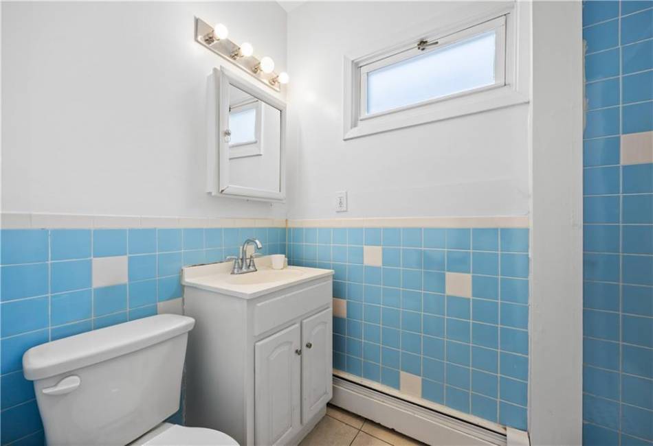 28 Bogardus Street, Brooklyn, New York 11235, 2 Bedrooms Bedrooms, ,1 BathroomBathrooms,Residential,For Sale,Bogardus,490194