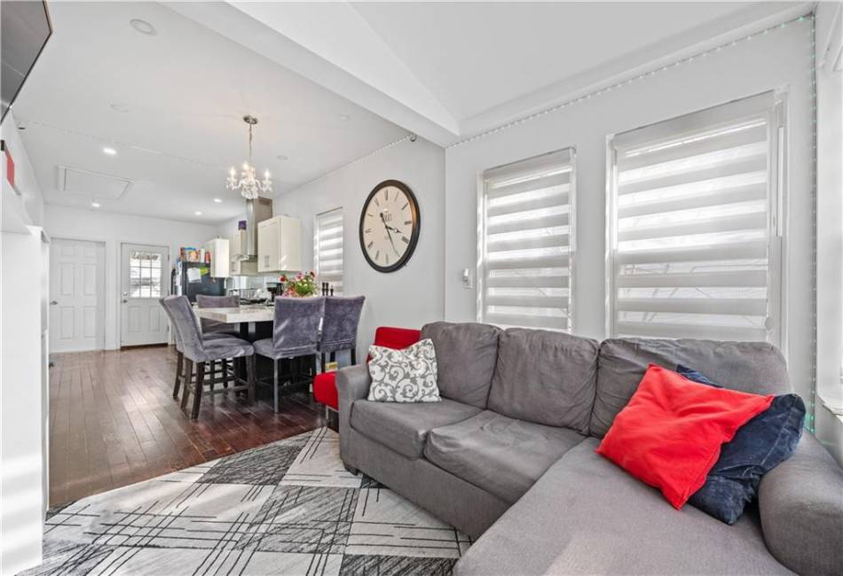 29 Bogardus Street, Brooklyn, New York 11235, 2 Bedrooms Bedrooms, ,1 BathroomBathrooms,Residential,For Sale,Bogardus,490204