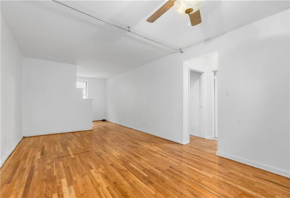 310 Beverley Road, Brooklyn, New York 11218, 1 Bedroom Bedrooms, ,1 BathroomBathrooms,Residential,For Sale,Beverley,490211