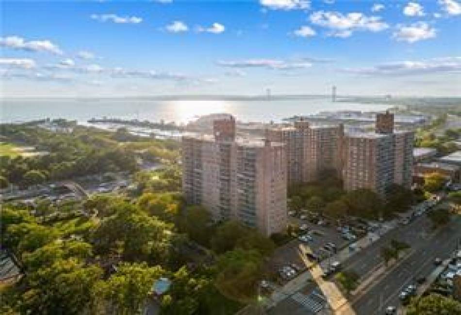 2652 Cropsey Avenue, Brooklyn, New York 11214, 2 Bedrooms Bedrooms, ,1 BathroomBathrooms,Residential,For Sale,Cropsey,490075