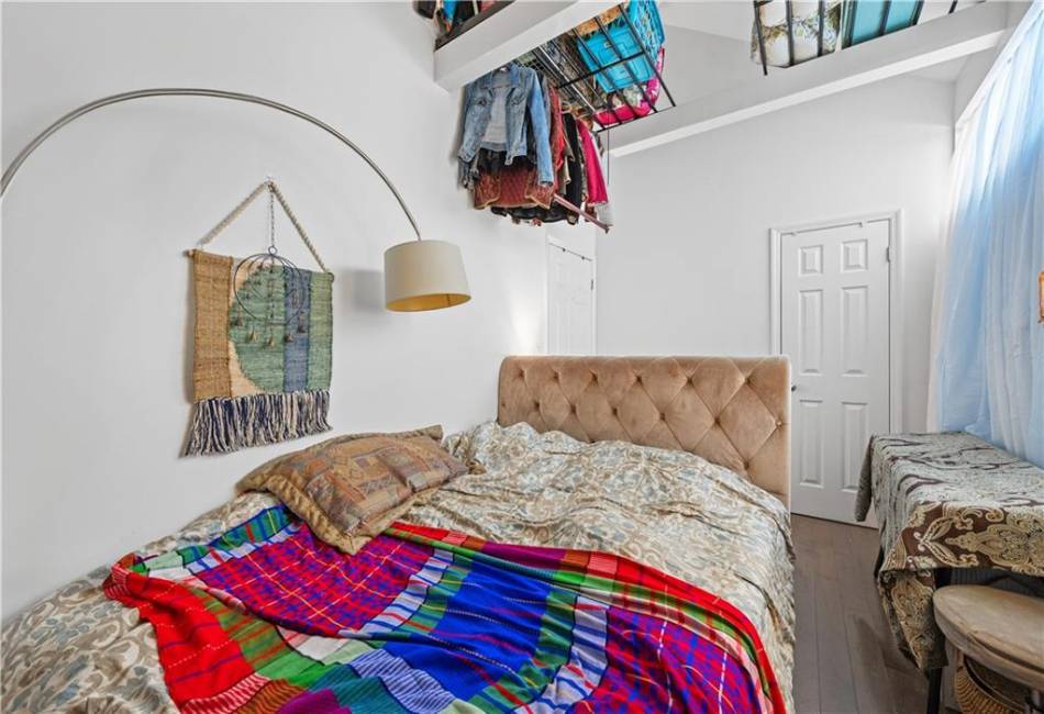 29 Bogardus Street, Brooklyn, New York 11235, 4 Bedrooms Bedrooms, ,2 BathroomsBathrooms,Residential,For Sale,Bogardus,490226
