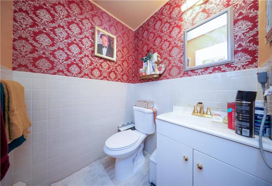 120 Devon Loop, Staten Island, New York 10314, 2 Bedrooms Bedrooms, ,1.5 BathroomsBathrooms,Residential,For Sale,Devon,490240