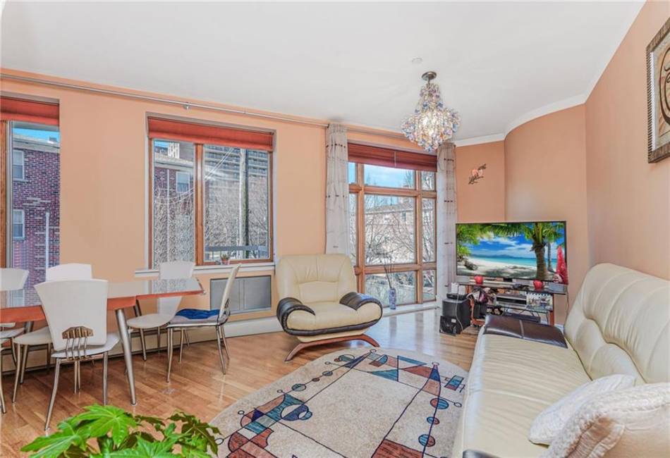 197 Bay 47th Street, Brooklyn, New York 11214, 2 Bedrooms Bedrooms, ,2 BathroomsBathrooms,Residential,For Sale,Bay 47th,490257