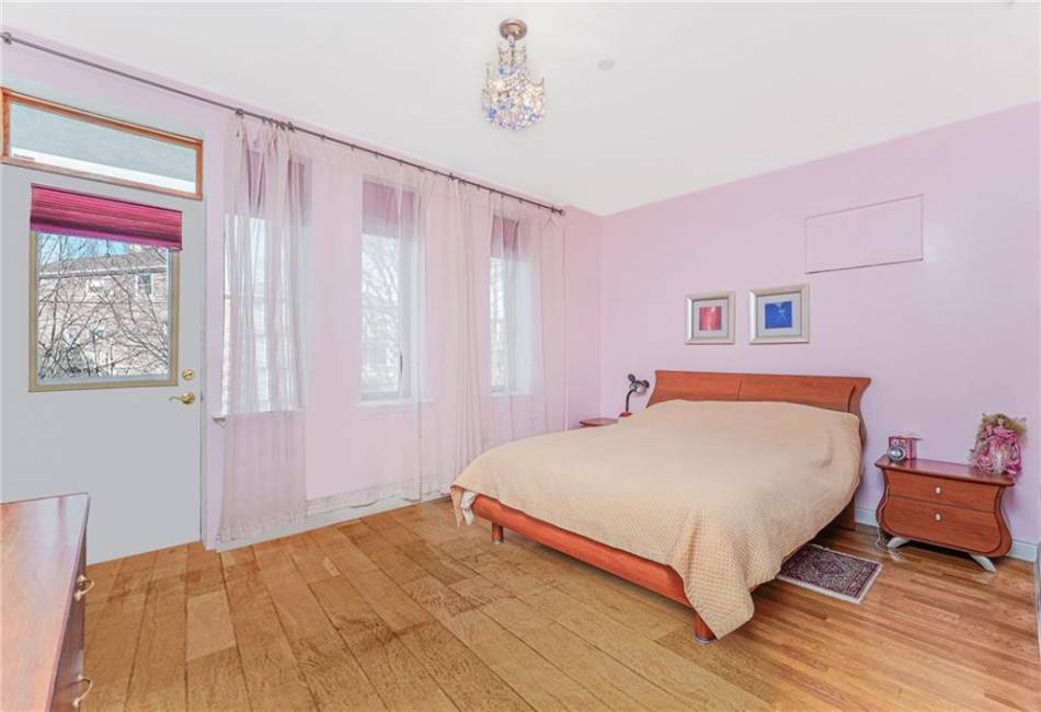 197 Bay 47th Street, Brooklyn, New York 11214, 2 Bedrooms Bedrooms, ,2 BathroomsBathrooms,Residential,For Sale,Bay 47th,490257