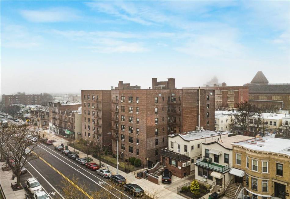 9040 Fort Hamilton Parkway, Brooklyn, New York 11209, 2 Bedrooms Bedrooms, ,1 BathroomBathrooms,Residential,For Sale,Fort Hamilton,490264