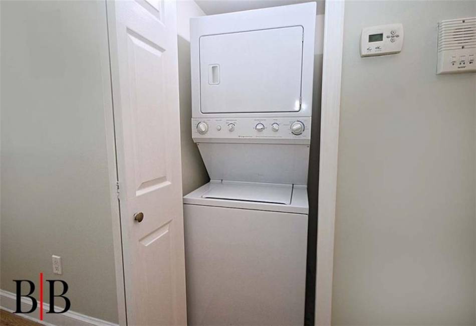 1039 East 86th Street, Brooklyn, New York 11236, 3 Bedrooms Bedrooms, ,3 BathroomsBathrooms,Residential,For Sale,East 86th,490238