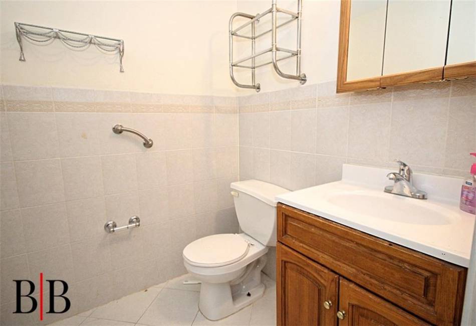 1039 East 86th Street, Brooklyn, New York 11236, 3 Bedrooms Bedrooms, ,3 BathroomsBathrooms,Residential,For Sale,East 86th,490238