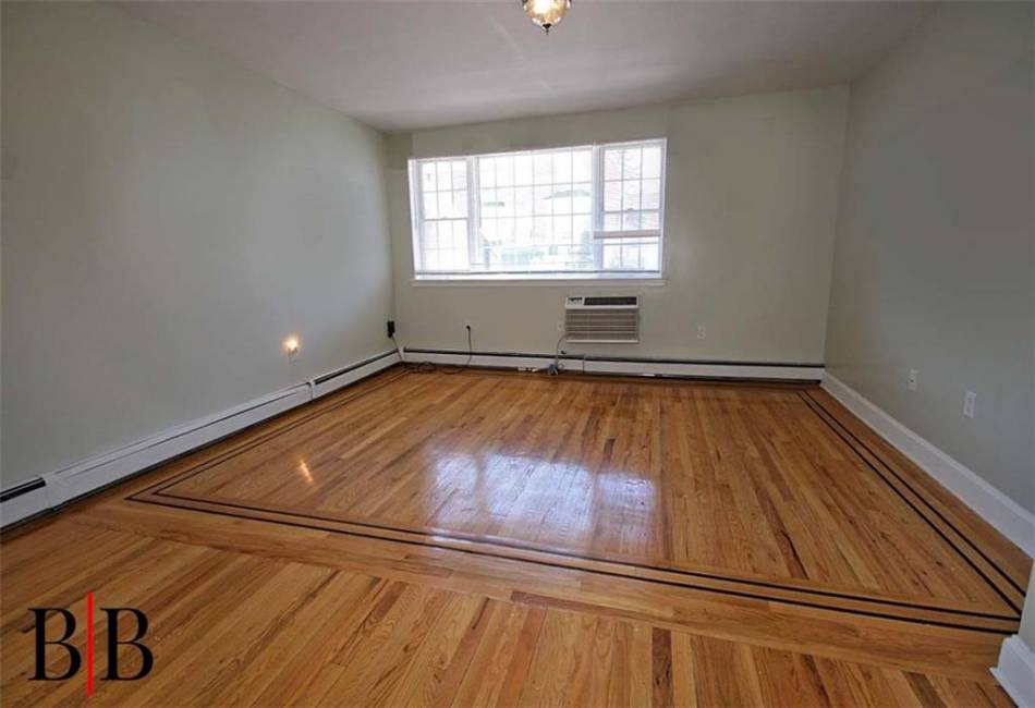 1039 East 86th Street, Brooklyn, New York 11236, 3 Bedrooms Bedrooms, ,3 BathroomsBathrooms,Residential,For Sale,East 86th,490238