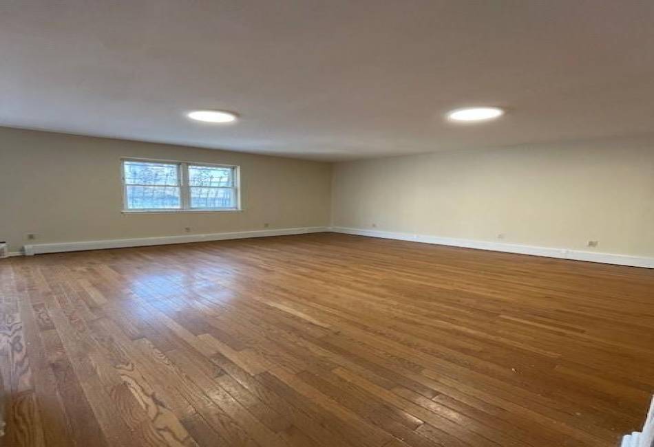1939 Monterey Avenue, Bronx, New York 10457, 8 Bedrooms Bedrooms, ,3 BathroomsBathrooms,Residential,For Sale,Monterey,490278