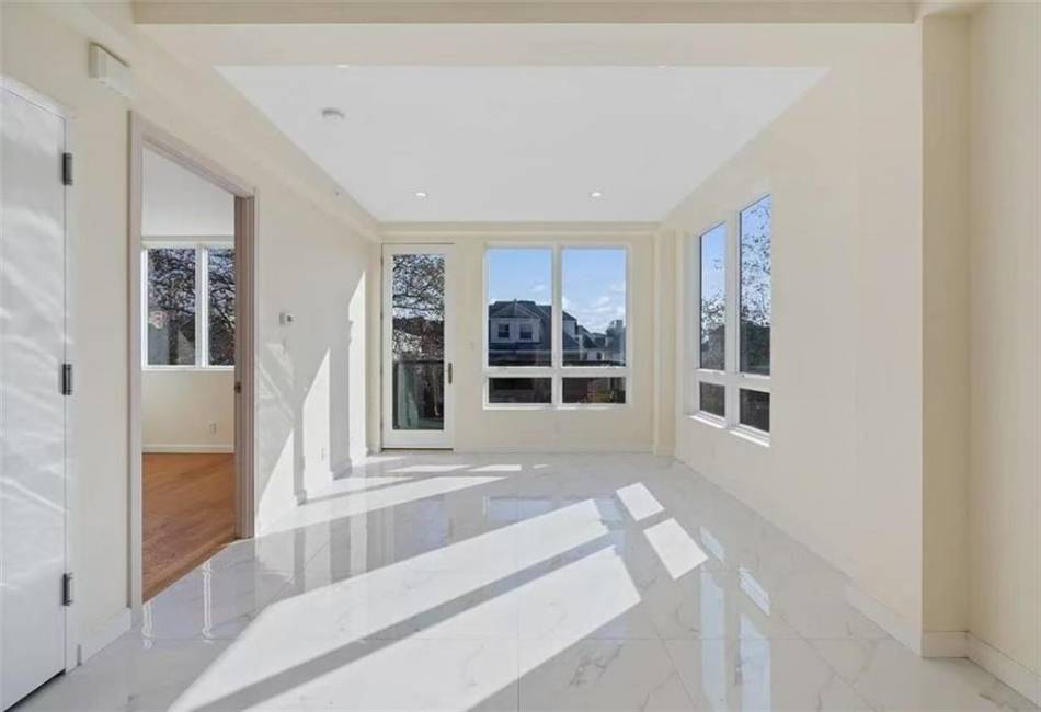 8794 17th Avenue, Brooklyn, New York 11214, 2 Bedrooms Bedrooms, ,2 BathroomsBathrooms,Residential,For Sale,17th,490283