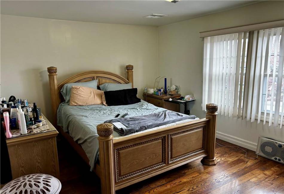 1671 52nd Street, Brooklyn, New York 11234, 3 Bedrooms Bedrooms, ,1.75 BathroomsBathrooms,Residential,For Sale,52nd,490287