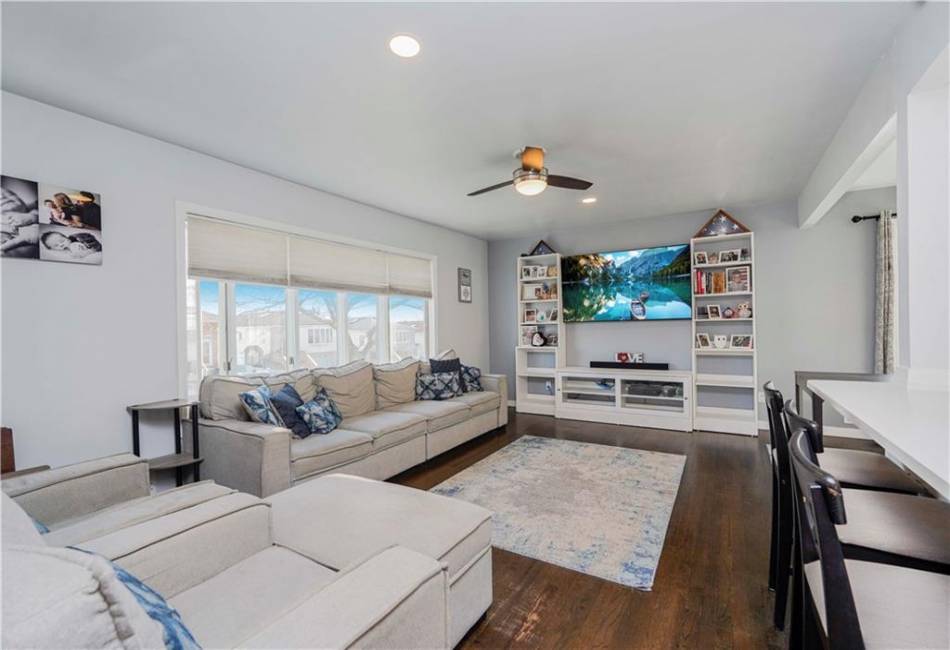 651 Rathbun Avenue, Staten Island, New York 10312, 3 Bedrooms Bedrooms, ,3 BathroomsBathrooms,Residential,For Sale,Rathbun,490290
