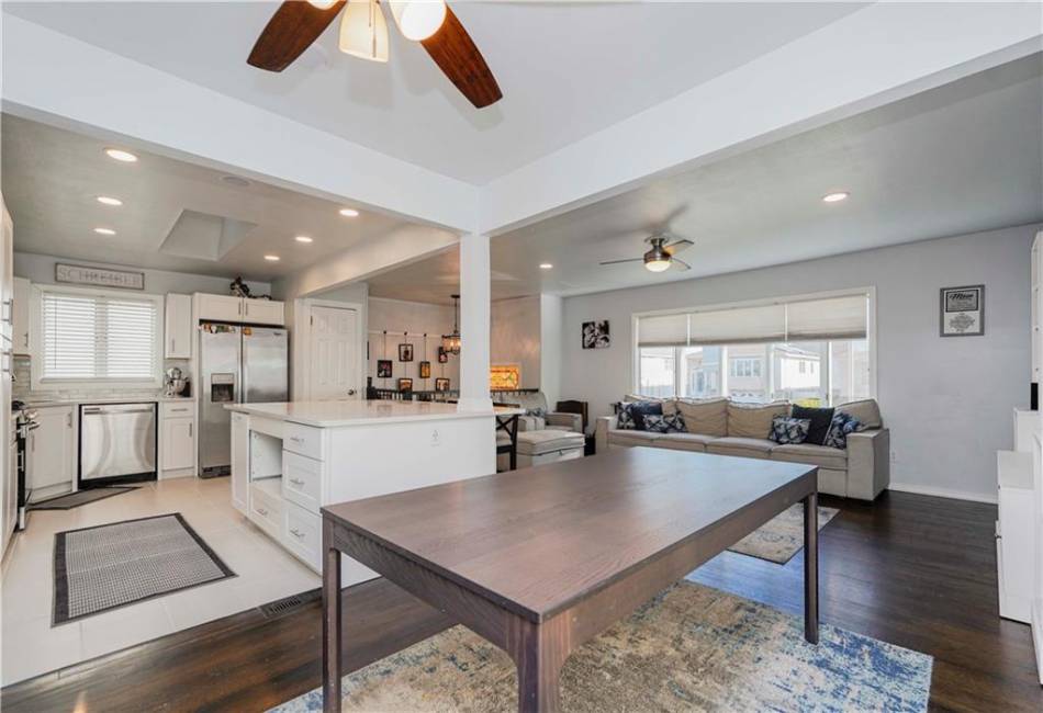 651 Rathbun Avenue, Staten Island, New York 10312, 3 Bedrooms Bedrooms, ,3 BathroomsBathrooms,Residential,For Sale,Rathbun,490290