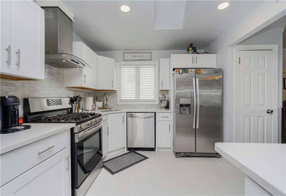 651 Rathbun Avenue, Staten Island, New York 10312, 3 Bedrooms Bedrooms, ,3 BathroomsBathrooms,Residential,For Sale,Rathbun,490290