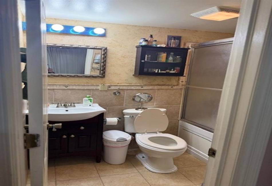 983 12th Street, Brooklyn, New York 11230, 3 Bedrooms Bedrooms, ,3 BathroomsBathrooms,Residential,For Sale,12th,490292