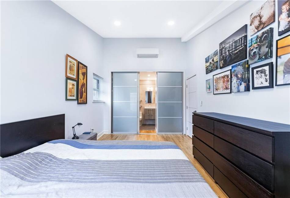 15 Cove Lane, Brooklyn, New York 11234, 3 Bedrooms Bedrooms, ,2 BathroomsBathrooms,Residential,For Sale,Cove,490298