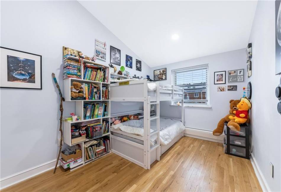 15 Cove Lane, Brooklyn, New York 11234, 3 Bedrooms Bedrooms, ,2 BathroomsBathrooms,Residential,For Sale,Cove,490298