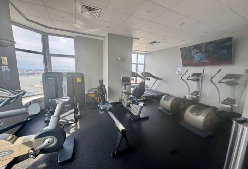 500 43rd Street, Manhattan, New York 10036, 1 Bedroom Bedrooms, ,1 BathroomBathrooms,Residential,For Sale,43rd,490299