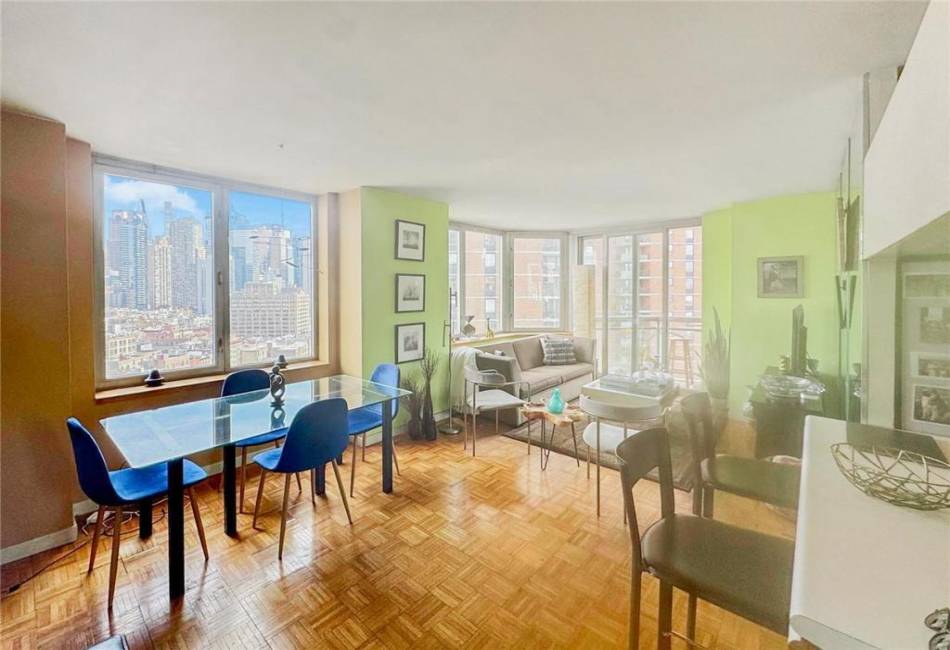 500 43rd Street, Manhattan, New York 10036, 1 Bedroom Bedrooms, ,1 BathroomBathrooms,Residential,For Sale,43rd,490299