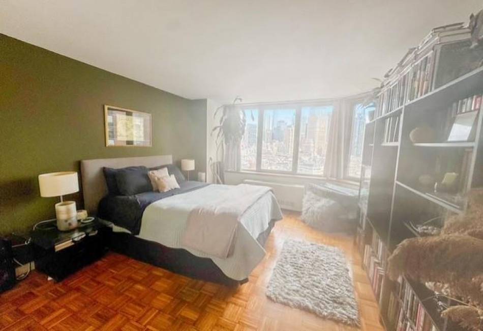 500 43rd Street, Manhattan, New York 10036, 1 Bedroom Bedrooms, ,1 BathroomBathrooms,Residential,For Sale,43rd,490299