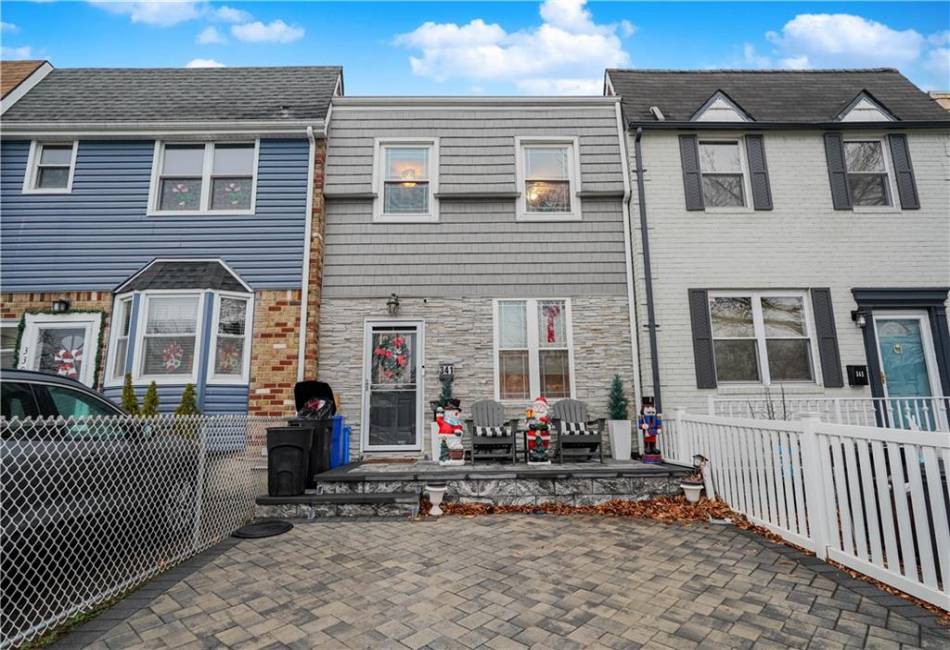 341 Hillman Avenue, Staten Island, New York 10314, 3 Bedrooms Bedrooms, ,2 BathroomsBathrooms,Residential,For Sale,Hillman,490308