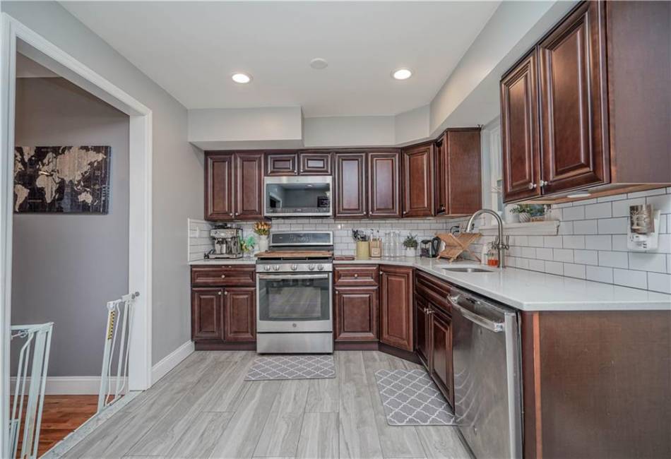 341 Hillman Avenue, Staten Island, New York 10314, 3 Bedrooms Bedrooms, ,2 BathroomsBathrooms,Residential,For Sale,Hillman,490308