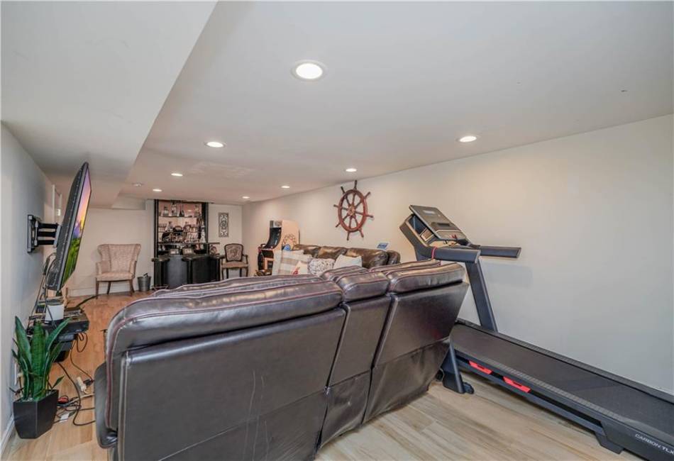 341 Hillman Avenue, Staten Island, New York 10314, 3 Bedrooms Bedrooms, ,2 BathroomsBathrooms,Residential,For Sale,Hillman,490308