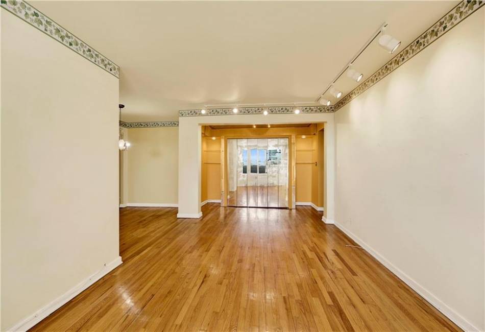 2260 Burnett Street, Brooklyn, New York 11229, 3 Bedrooms Bedrooms, ,1 BathroomBathrooms,Residential,For Sale,Burnett,490199