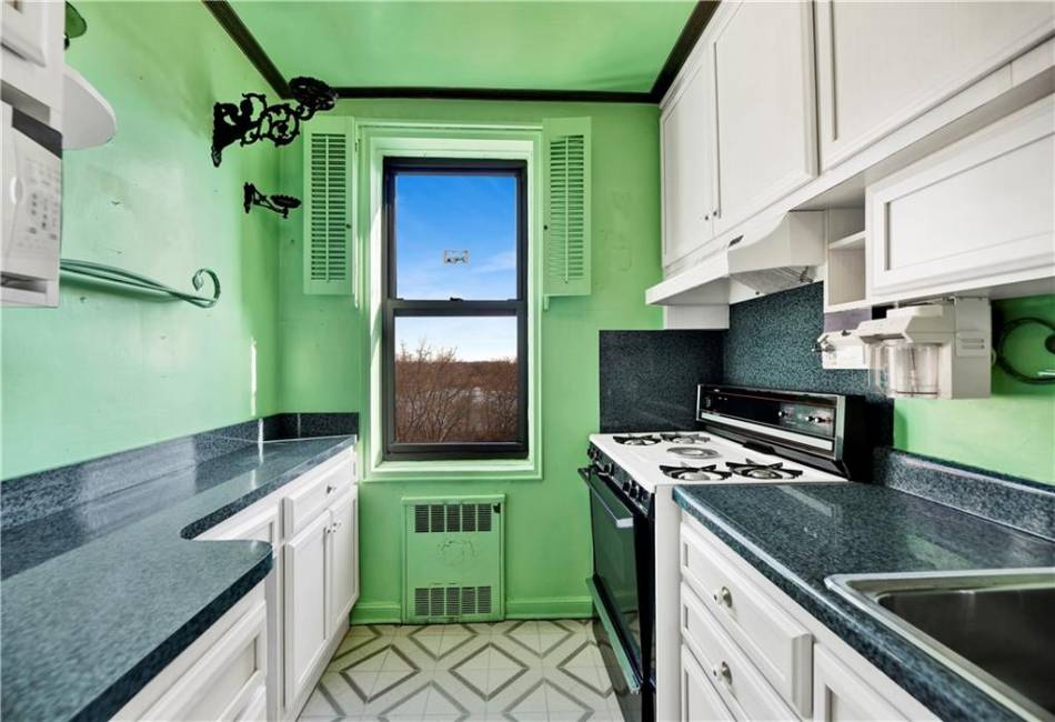 2260 Burnett Street, Brooklyn, New York 11229, 3 Bedrooms Bedrooms, ,1 BathroomBathrooms,Residential,For Sale,Burnett,490199