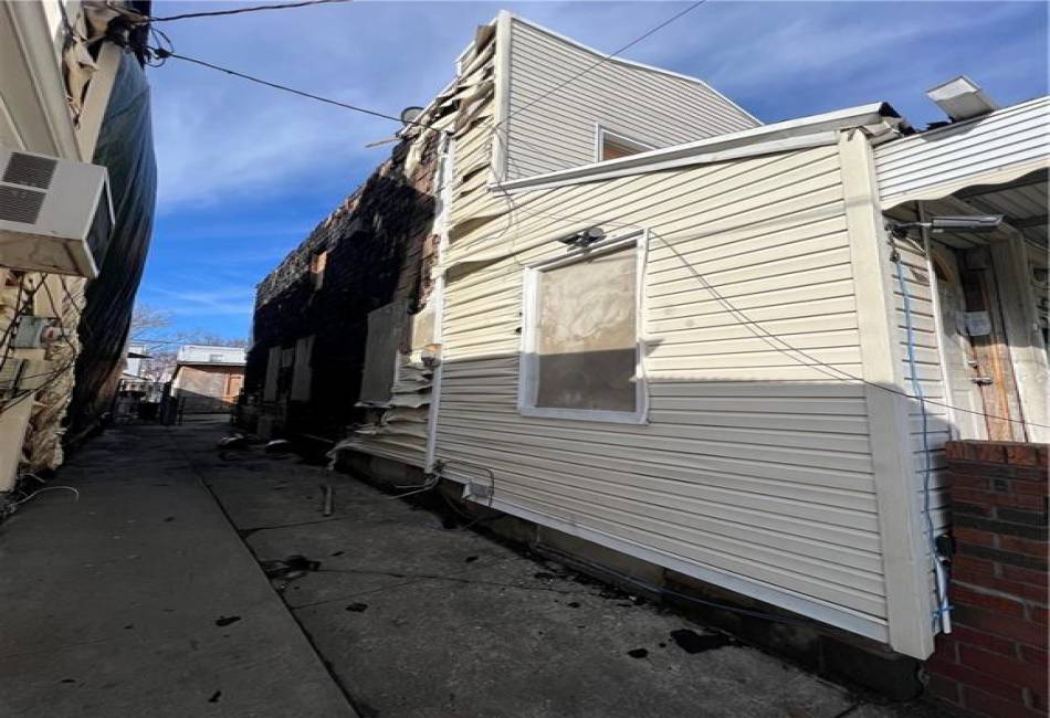 1638 36th Street, Brooklyn, New York 11234, 3 Bedrooms Bedrooms, ,1 BathroomBathrooms,Residential,For Sale,36th,490293