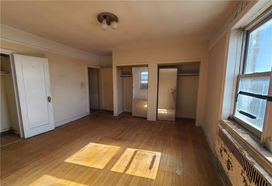 40 Tehama Street, Brooklyn, New York 11218, 2 Bedrooms Bedrooms, ,1 BathroomBathrooms,Residential,For Sale,Tehama,490309