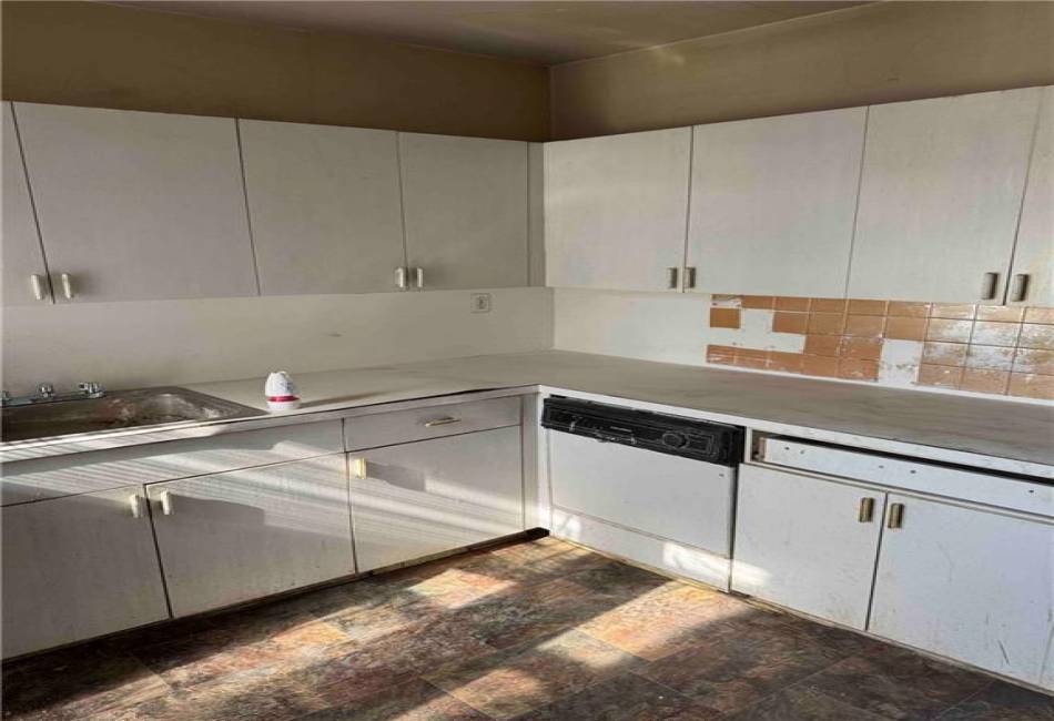 40 Tehama Street, Brooklyn, New York 11218, 2 Bedrooms Bedrooms, ,1 BathroomBathrooms,Residential,For Sale,Tehama,490309