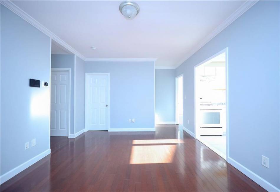 11 Brighton 10th Path, Brooklyn, New York 11235, 8 Bedrooms Bedrooms, ,5 BathroomsBathrooms,Residential,For Sale,Brighton 10th,490316