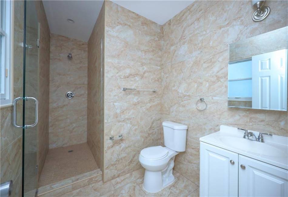 11 Brighton 10th Path, Brooklyn, New York 11235, 8 Bedrooms Bedrooms, ,5 BathroomsBathrooms,Residential,For Sale,Brighton 10th,490316