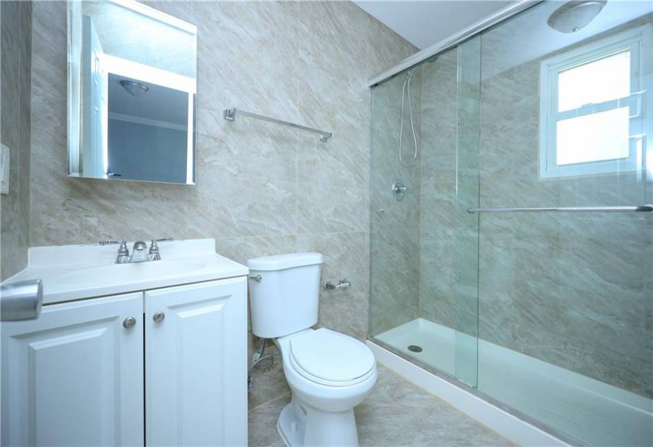 11 Brighton 10th Path, Brooklyn, New York 11235, 8 Bedrooms Bedrooms, ,5 BathroomsBathrooms,Residential,For Sale,Brighton 10th,490316