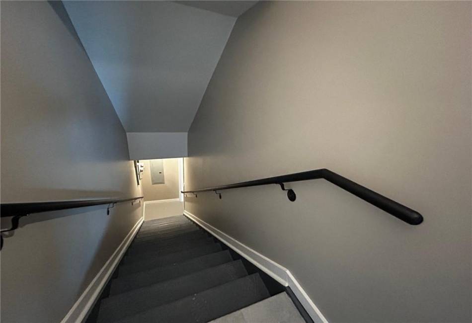 1230 Bay Street, New York, New York 10305, ,Mixed Use,For Sale,Bay,490317