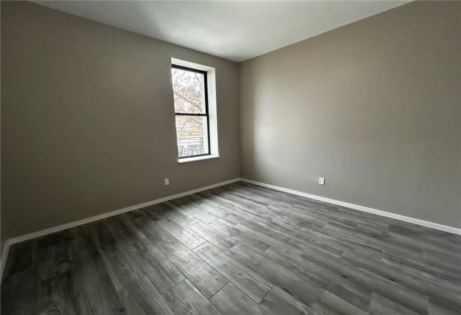 1230 Bay Street, New York, New York 10305, ,Mixed Use,For Sale,Bay,490317