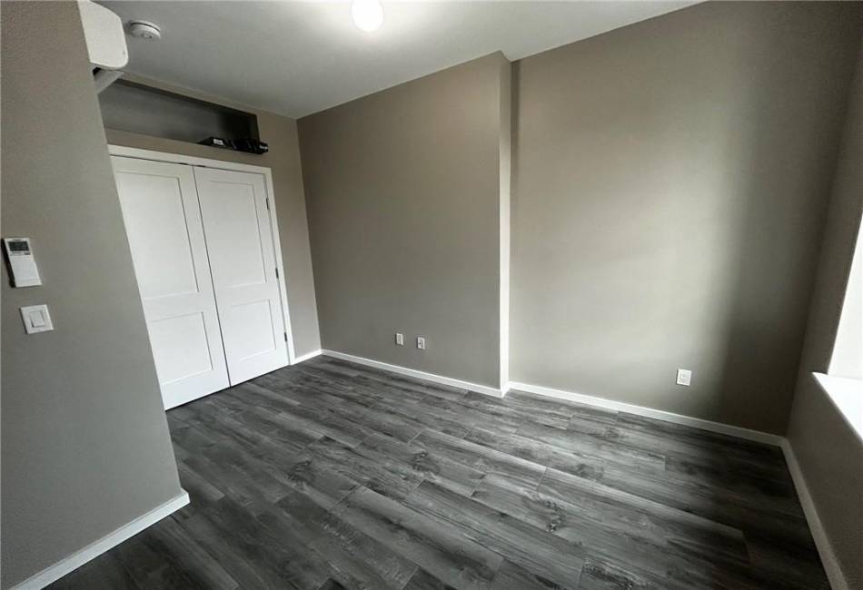 1230 Bay Street, New York, New York 10305, ,Mixed Use,For Sale,Bay,490317