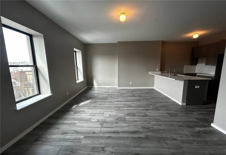 1230 Bay Street, New York, New York 10305, ,Mixed Use,For Sale,Bay,490317