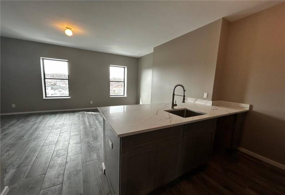 1230 Bay Street, New York, New York 10305, ,Mixed Use,For Sale,Bay,490317