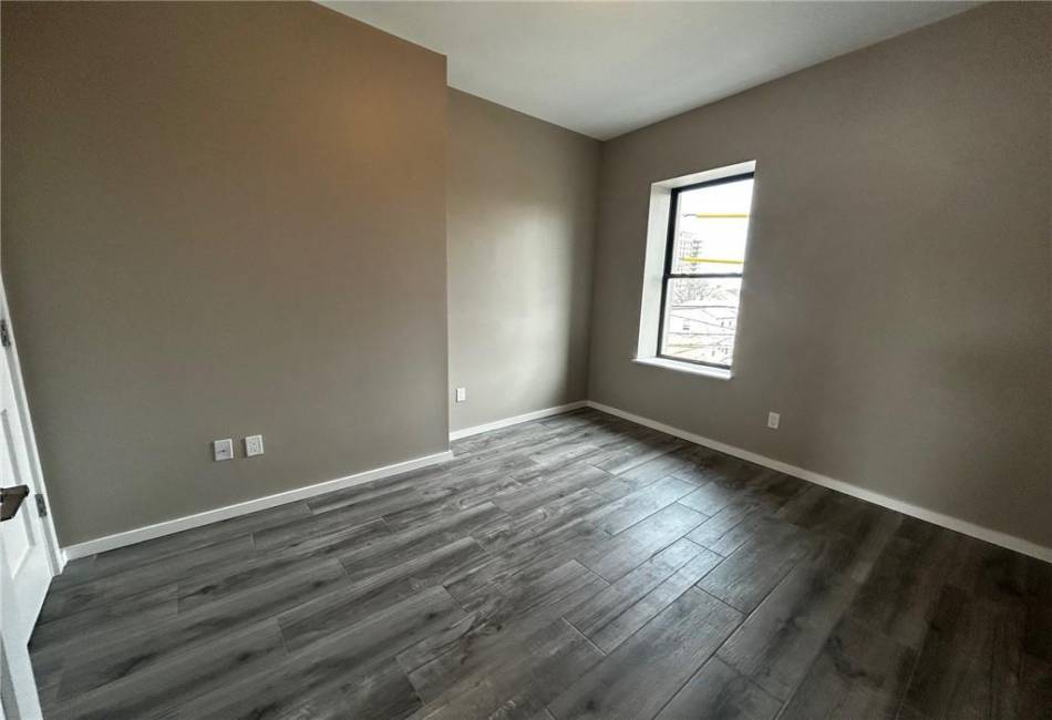 1230 Bay Street, New York, New York 10305, ,Mixed Use,For Sale,Bay,490317